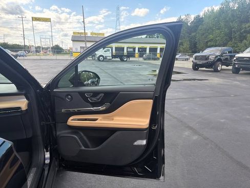 Used 2020 Lincoln Corsair Reserve AWD/4WD image 25