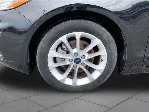 Used 2019 Ford Fusion SE FWD image 11