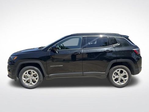 Used 2024 Jeep Compass Latitude AWD/4WD image 6