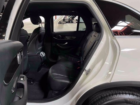 Used 2020 Mercedes-Benz GLC 300 4MATIC image 39