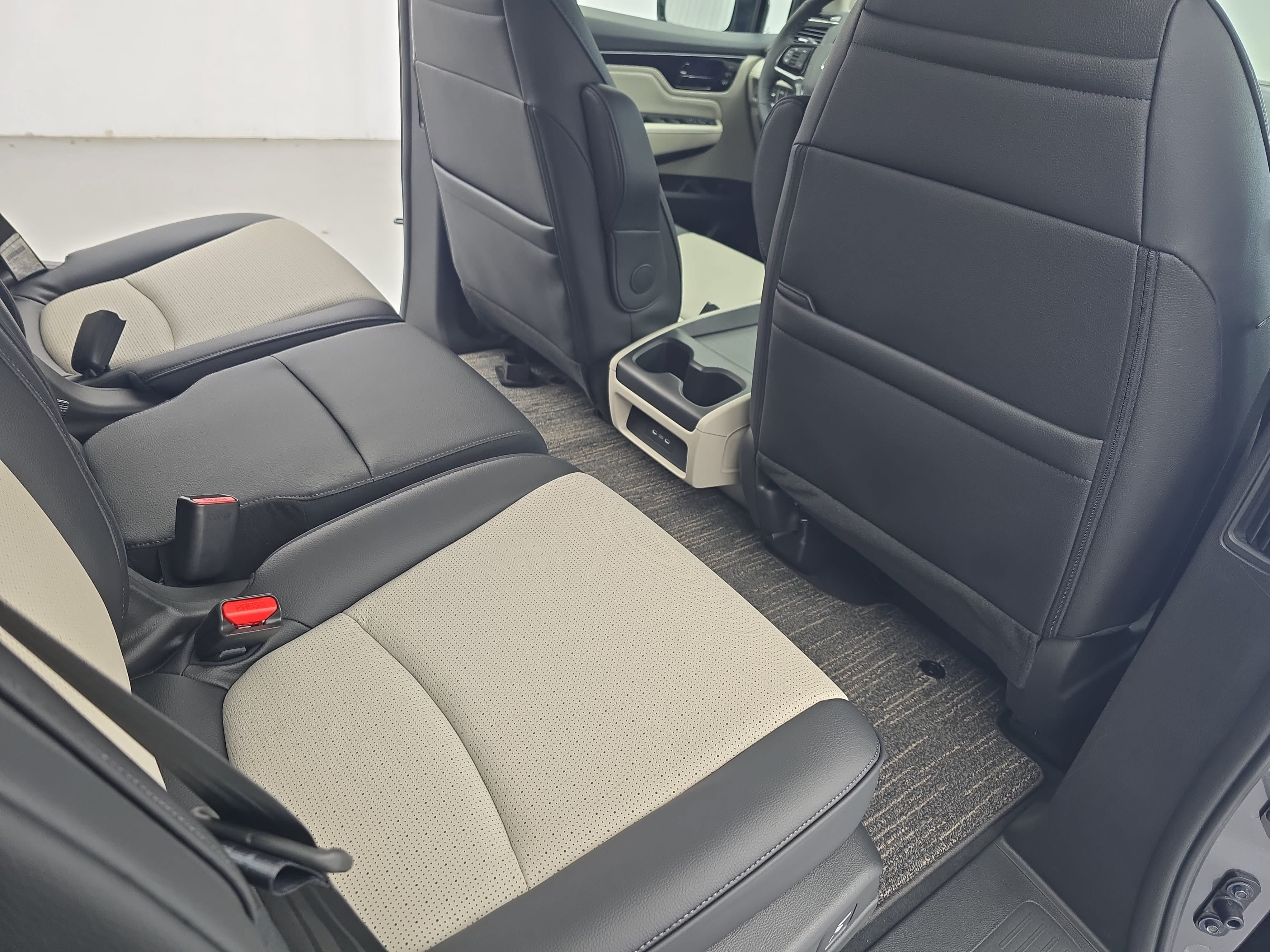 New 2027 Honda Odyssey Elite image 11