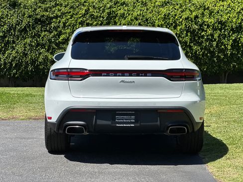 Certified 2025 Porsche Macan AWD/4WD image 7