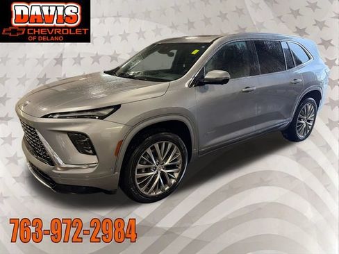 Used 2026 Buick Enclave Avenir w/ Super Cruise Package AWD/4WD image 2