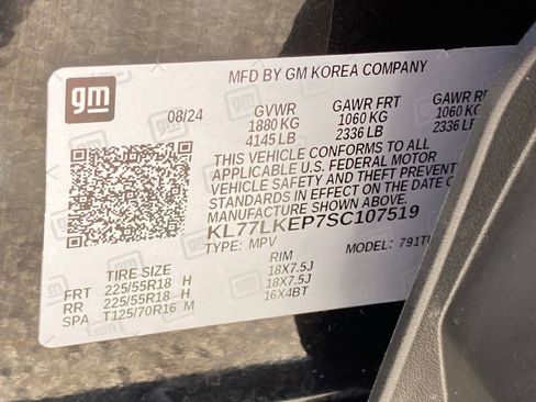 Used 2025 Chevrolet Trax ACTIV w/ Sunroof Package image 32