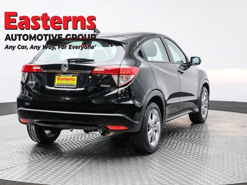 Used 2019 Honda HR-V LX image 5