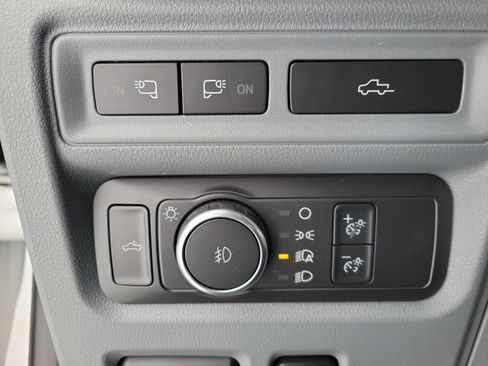 Certified 2021 Ford F150 Lariat w/ Equipment Group 502A High image 23