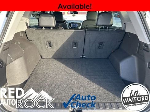 Used 2024 GMC Terrain SLT image 8