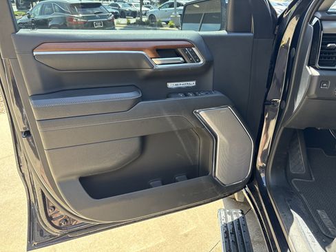 Used 2023 GMC Sierra 1500 Denali AWD/4WD image 14