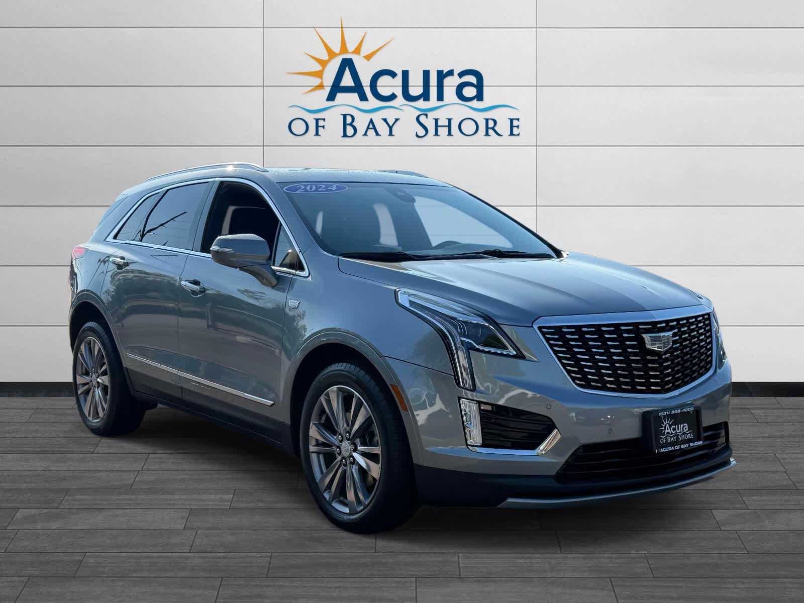 Used 2024 Cadillac XT5 Premium Luxury w/ LPO, Floor Liner Package AWD/4WD image 2