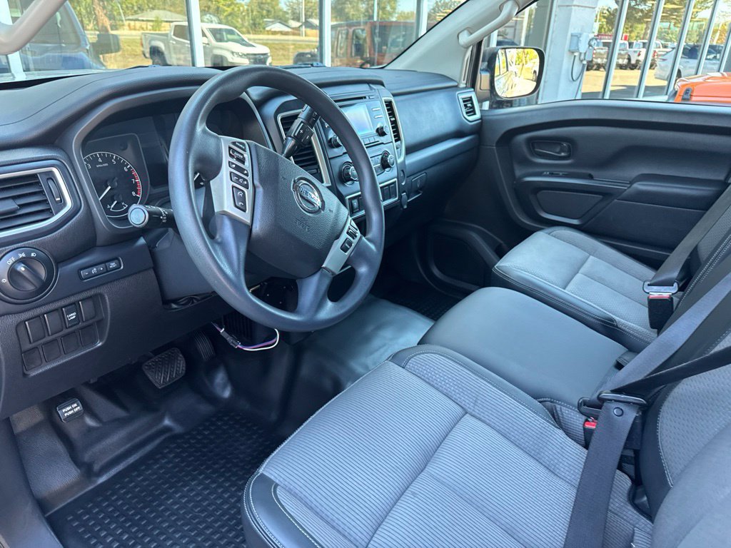 Used 2018 Nissan Titan S w/ S Utility Package AWD/4WD image 9