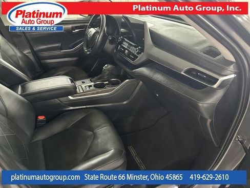 Used 2021 Toyota Highlander Platinum image 50