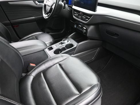 Used 2023 Ford Escape Platinum AWD/4WD image 9
