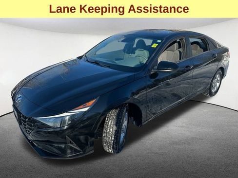 Used 2022 Hyundai Elantra SE w/ Cargo Package image 5