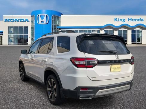 Used 2023 Honda Pilot Elite image 12