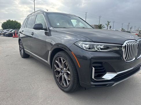 Used 2021 BMW X7 xDrive40i w/ Premium Package image 8
