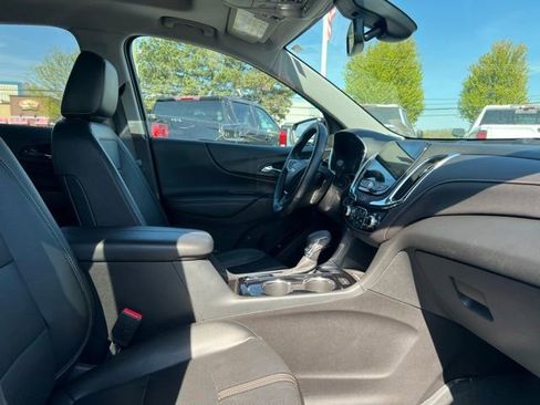 Used 2024 Chevrolet Equinox Premier AWD/4WD image 9