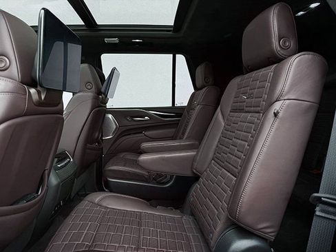Used 2023 Cadillac Escalade Sport Platinum w/ LPO, ONYX Package AWD/4WD image 28