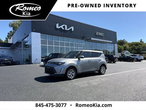 Certified 2024 Kia Soul LX w/ Option Group 015 FWD image 1