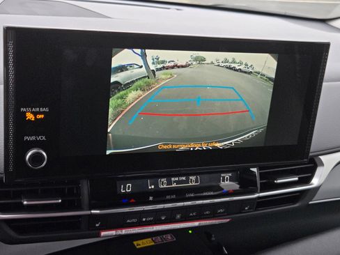 Certified 2026 Toyota Sienna XLE FWD image 16