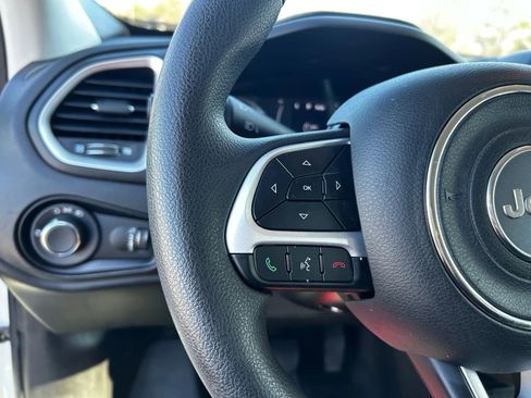 Used 2018 Jeep Renegade Sport w/ Power & Air Group image 17