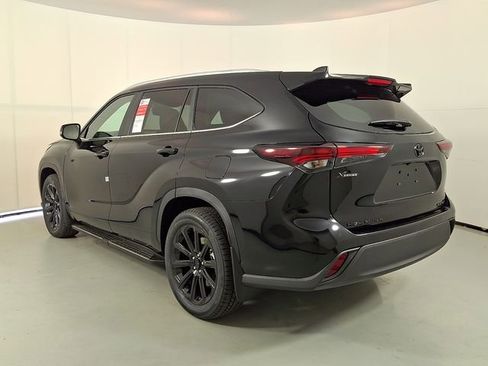New 2026 Toyota Highlander XLE AWD/4WD image 5