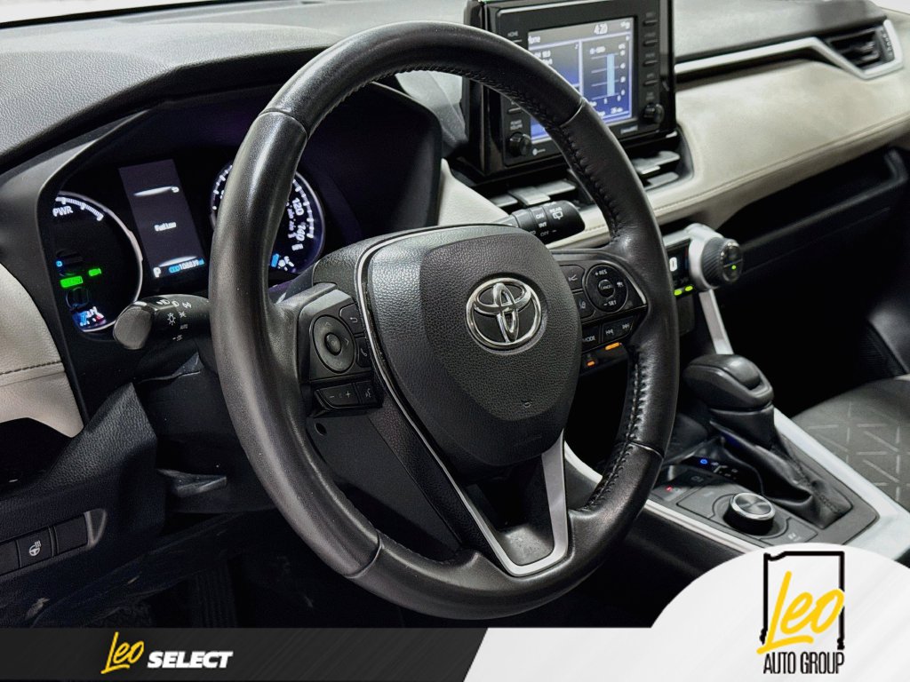 Used 2022 Toyota RAV4 XLE w/ XLE Grade Weather Package AWD/4WD image 14
