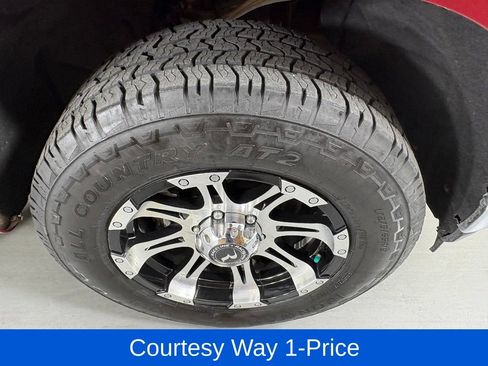 Used 2019 Chevrolet Silverado 1500 LT w/ Texas Edition AWD/4WD image 13