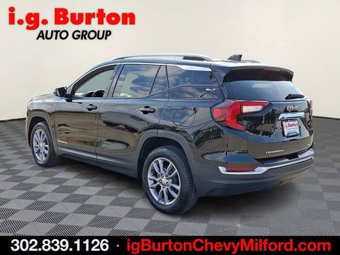 Used 2022 GMC Terrain SLT w/ Infotainment Package II image 4