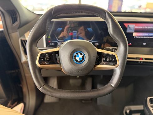Used 2023 BMW iX xDrive50 w/ Sport Package AWD/4WD image 39