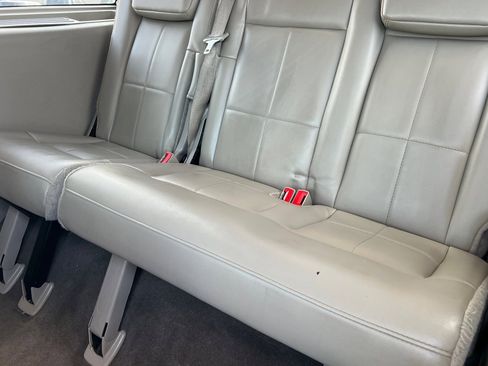 Used 2014 Lincoln Navigator 4WD image 12