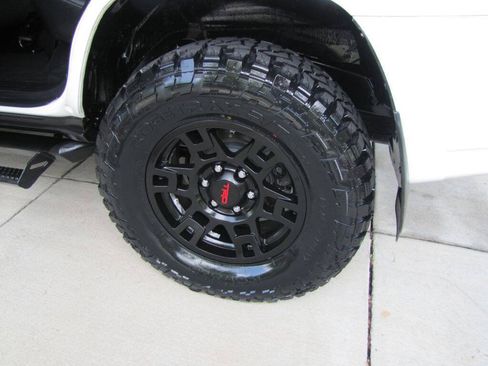 Used 2019 Toyota 4Runner SR5 Premium AWD/4WD image 32