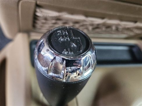 Used 2018 Jeep Wrangler Unlimited Sahara image 23