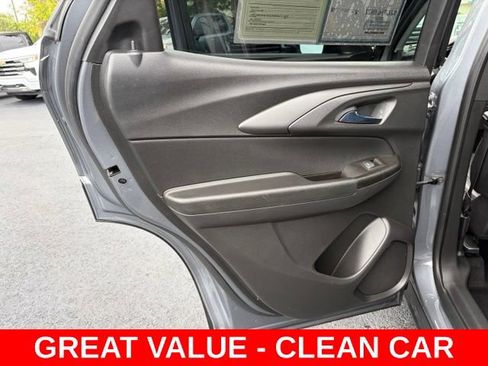 Used 2021 Chevrolet TrailBlazer LT w/ Premium Seating Package FWD image 13