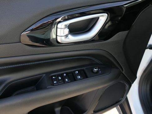 Used 2025 Jeep Compass Latitude w/ Convenience Group image 11