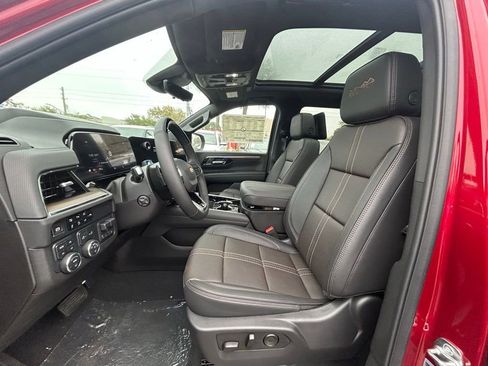 New 2025 Chevrolet Suburban High Country AWD/4WD image 13