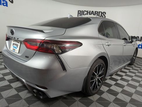 Used 2024 Toyota Camry SE image 5