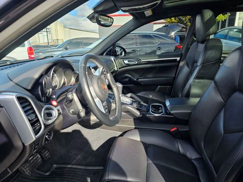 Used 2017 Porsche Cayenne image 20