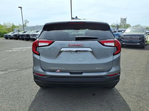 Certified 2024 GMC Terrain SLE AWD/4WD image 4