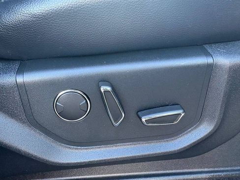 Used 2019 Ford Expedition Max Limited image 8