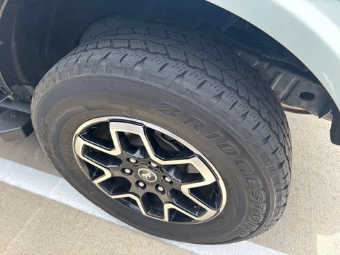 Used 2024 Ford Bronco Outer Banks AWD/4WD image 8