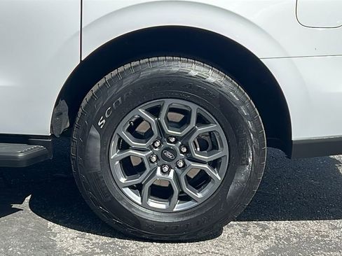Certified 2025 Ford Expedition Max Active AWD/4WD image 6