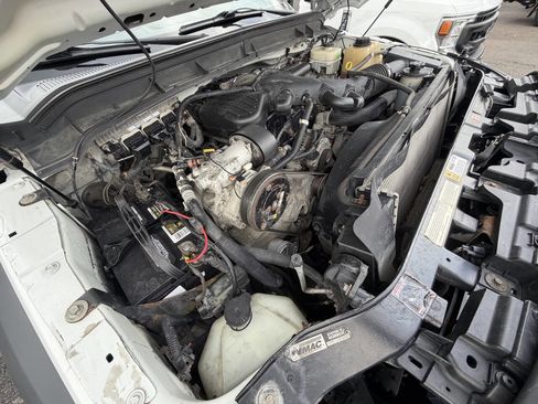 Used 2015 Ford F450 XL w/ Power Equipment Group image 15