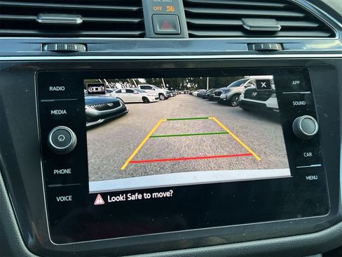 Used 2021 Volkswagen Tiguan SE R-Line image 22