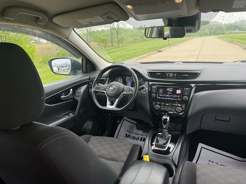 Used 2022 Nissan Rogue Sport SV FWD image 19