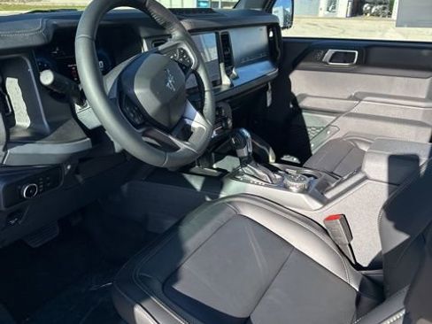 New 2025 Ford Bronco Badlands w/ Sasquatch Package image 9
