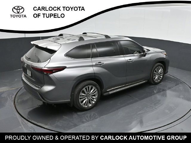 Used 2025 Toyota Highlander Platinum AWD/4WD image 49