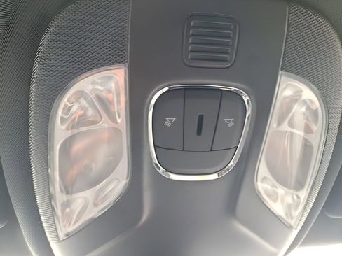 Used 2025 Jeep Compass Limited AWD/4WD image 25