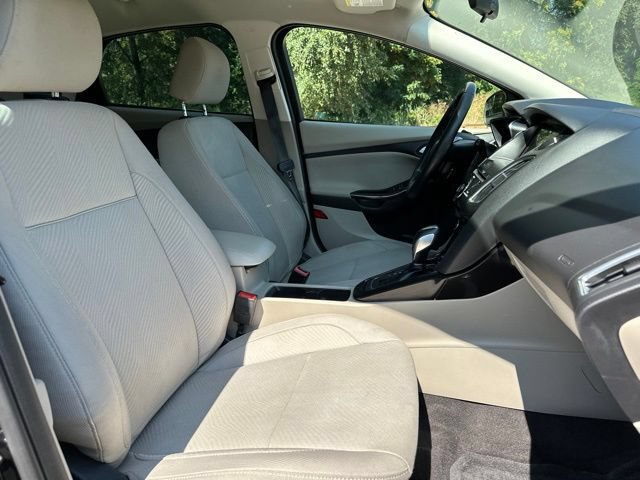 Used 2017 Ford Focus Electric Hatchback FWD image 23
