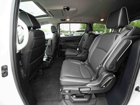 Certified 2025 Honda Odyssey Touring image 24