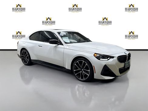 Used 2024 BMW 230i xDrive Coupe w/ Premium Essential Package image 3